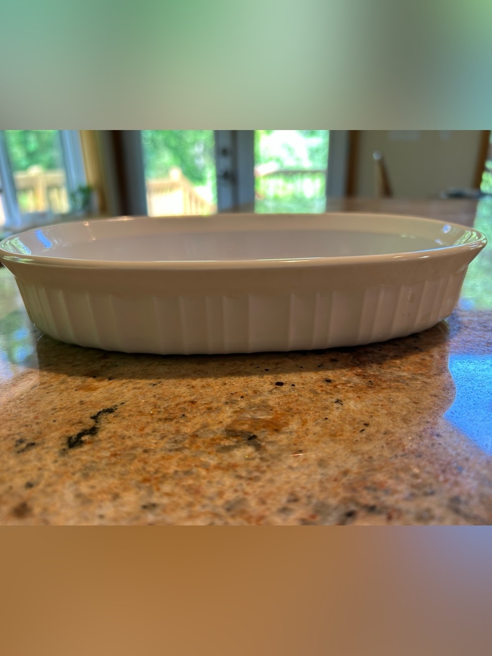 Corningware F-23-B 700 ml White Ceramic Oval Baking Dish 23 oz 9”x6”x1.5No chips